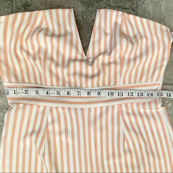 🛍️Host Pick!🛍️ Adorable Jumpsuit Off-theShoulder L - Picture 11 of 15